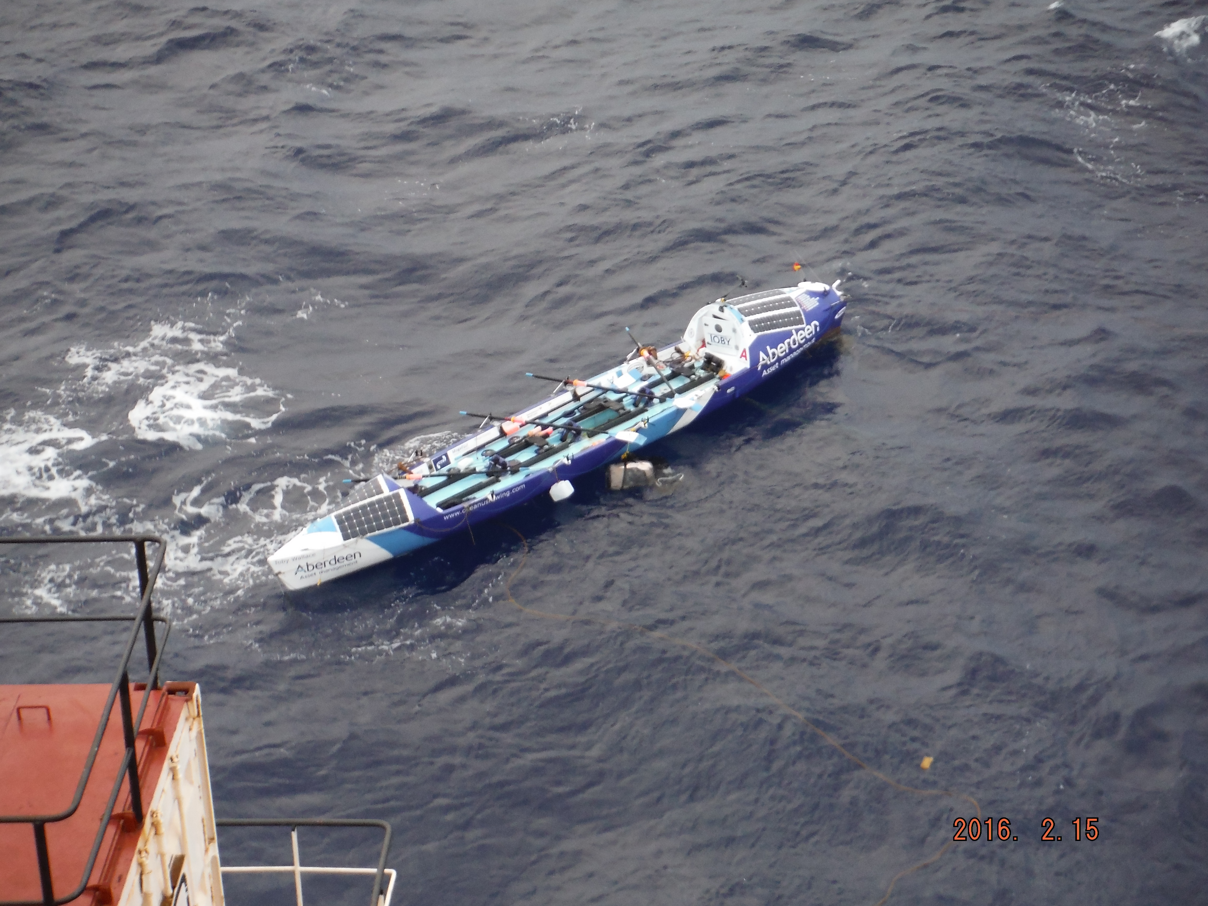 people rowing